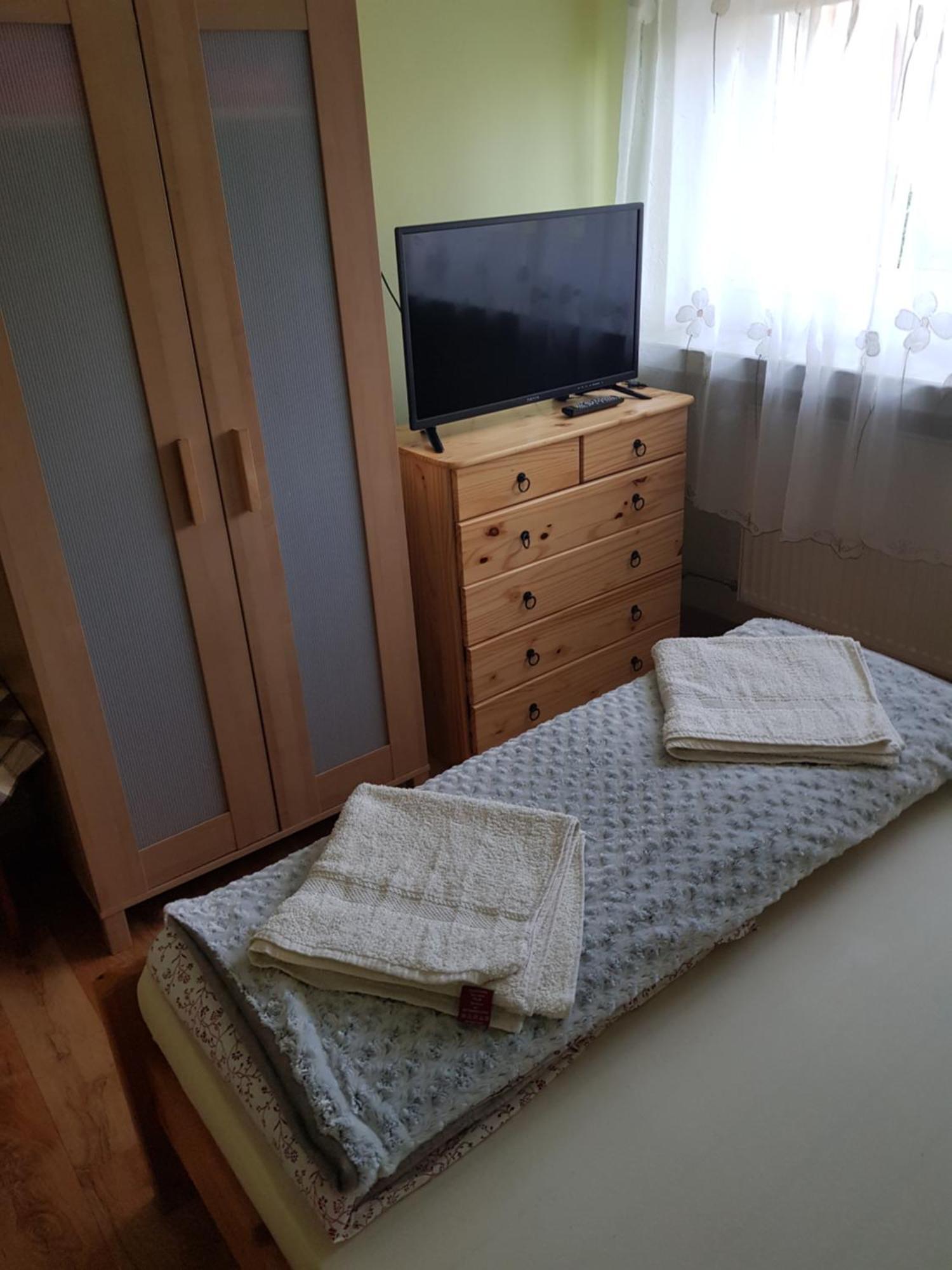 Apartamenty, Pokoje, Noclegi Pracownicze " Skarpa" วิลคาซี ภายนอก รูปภาพ