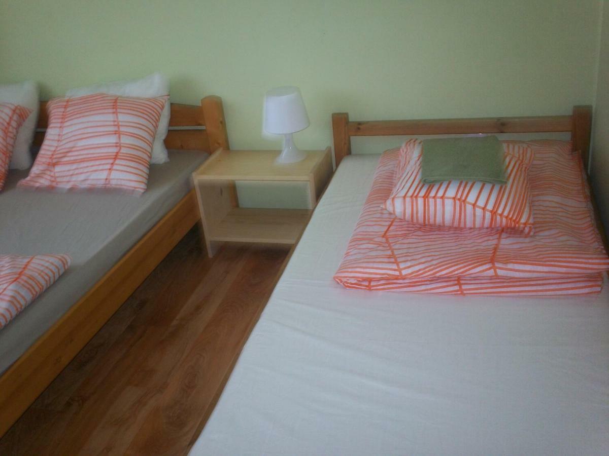 Apartamenty, Pokoje, Noclegi Pracownicze " Skarpa" วิลคาซี ภายนอก รูปภาพ