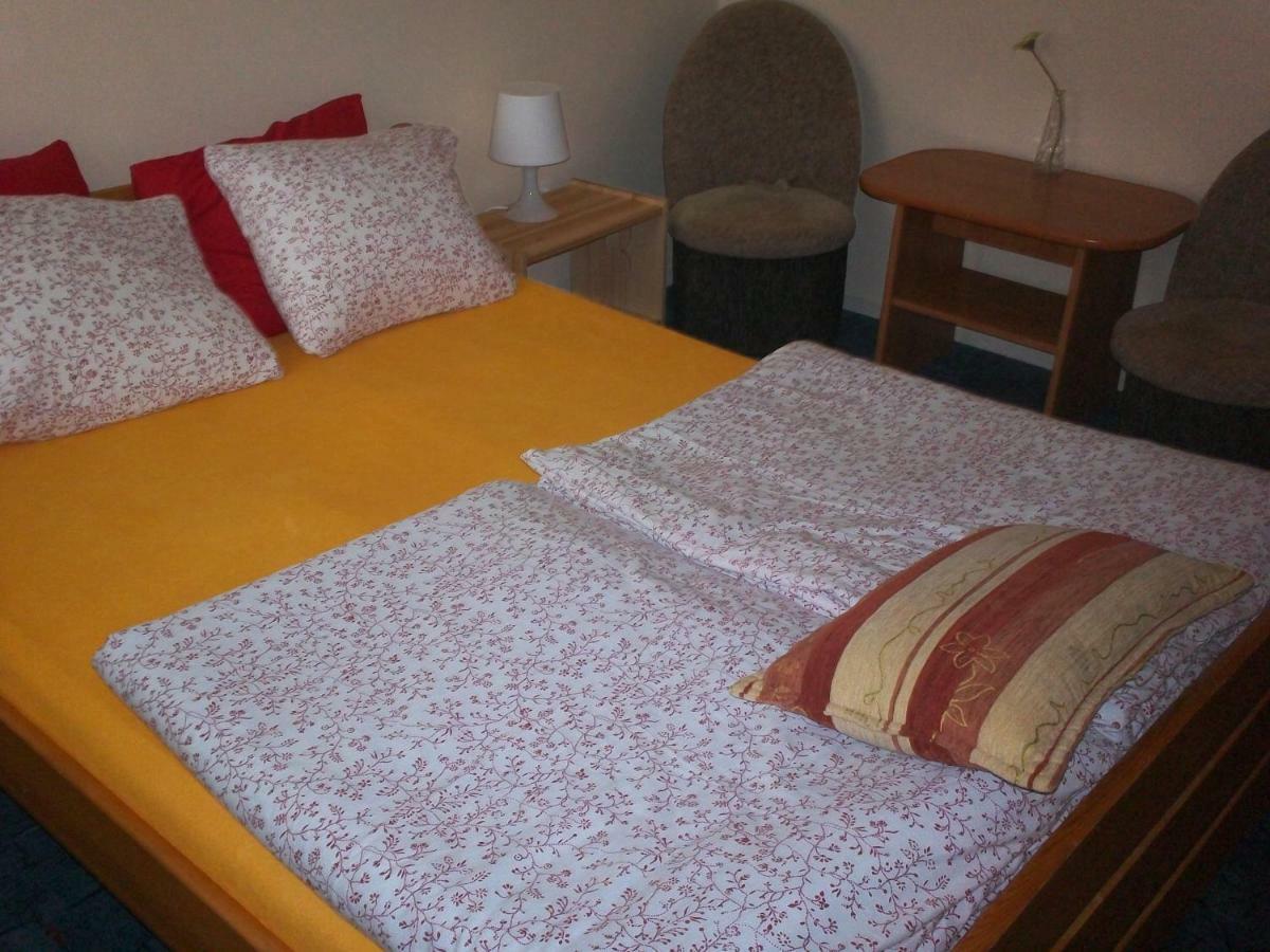 Apartamenty, Pokoje, Noclegi Pracownicze " Skarpa" วิลคาซี ภายนอก รูปภาพ